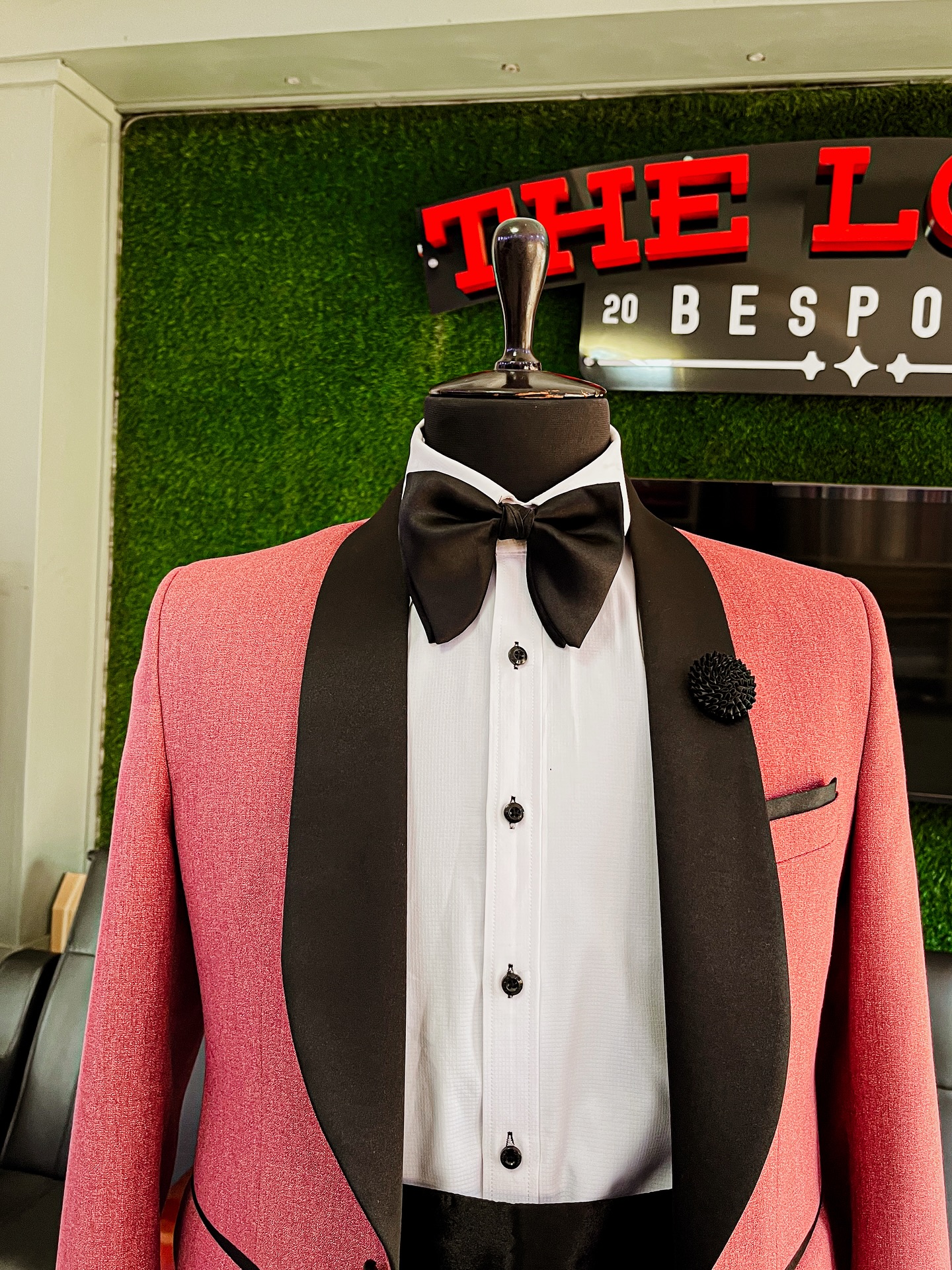 Tailored menswear showroom piece, The Looks Bespoke (showroom look 5)
