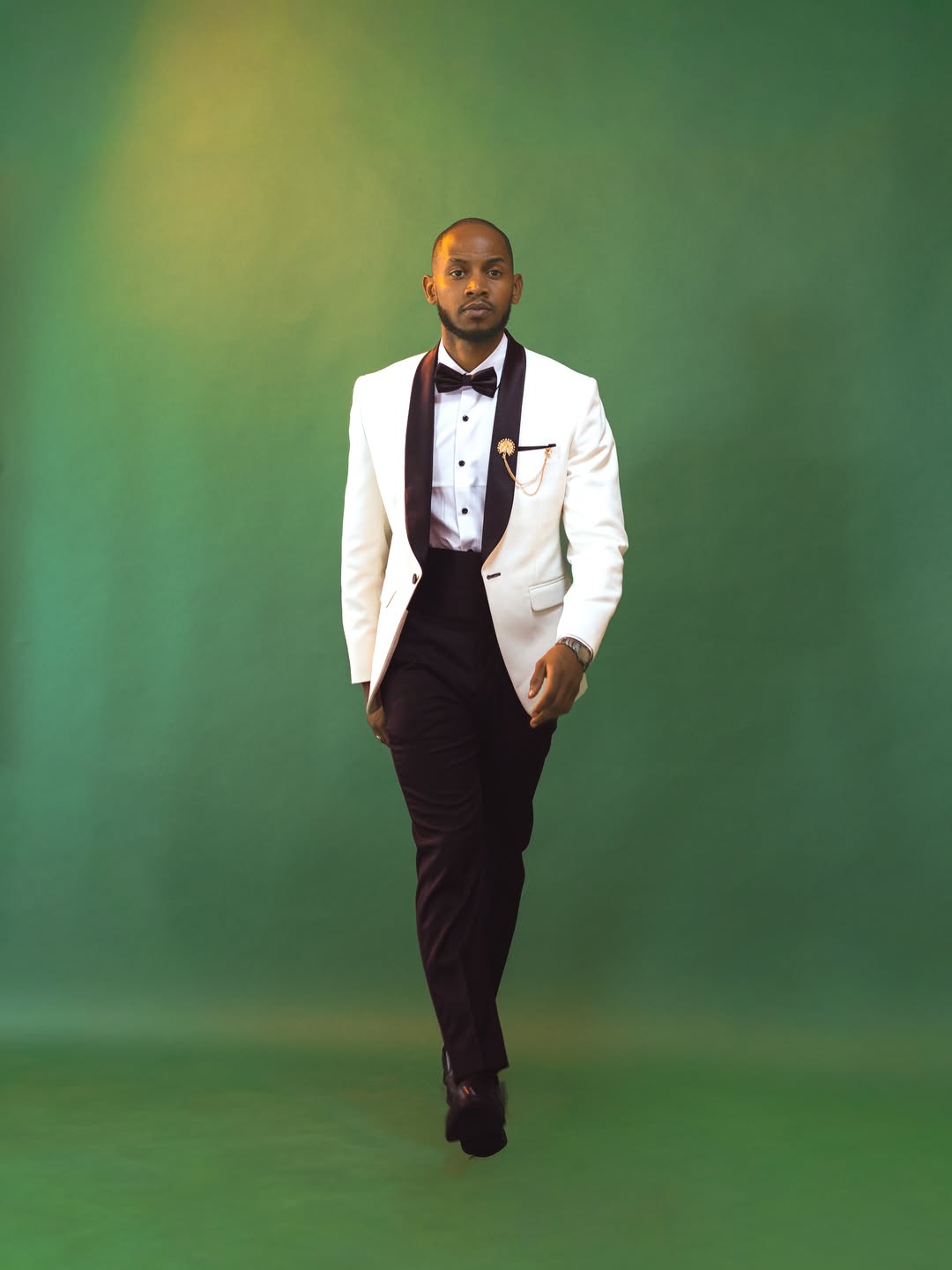 Custom suit with a sharp, structured shoulder (suits look 27)