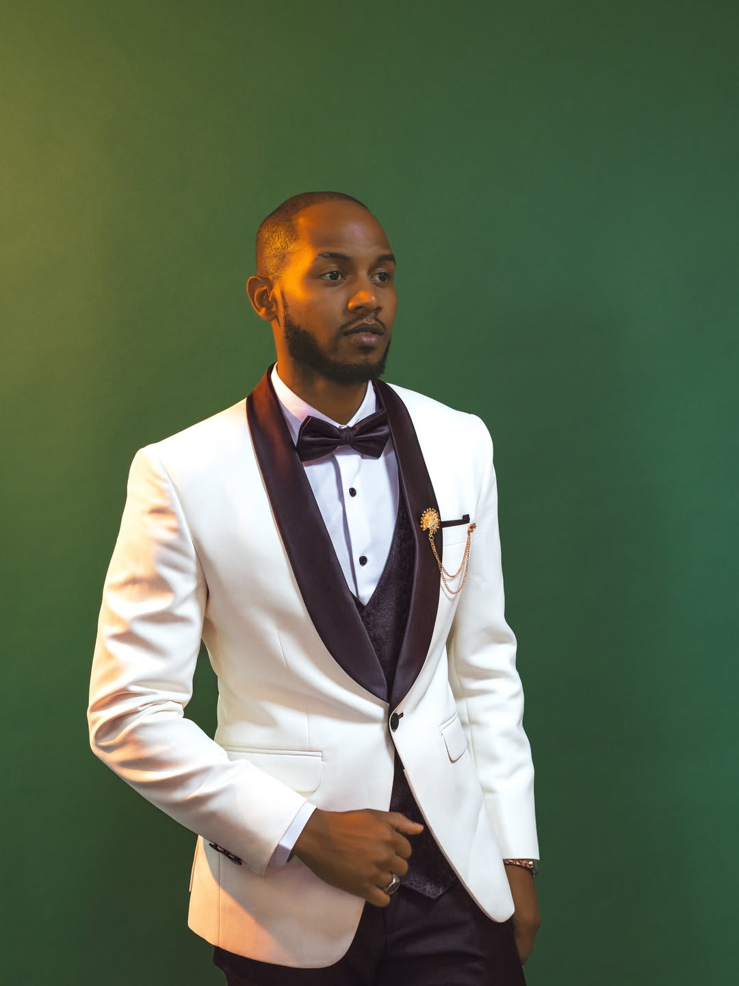 The Looks Bespoke