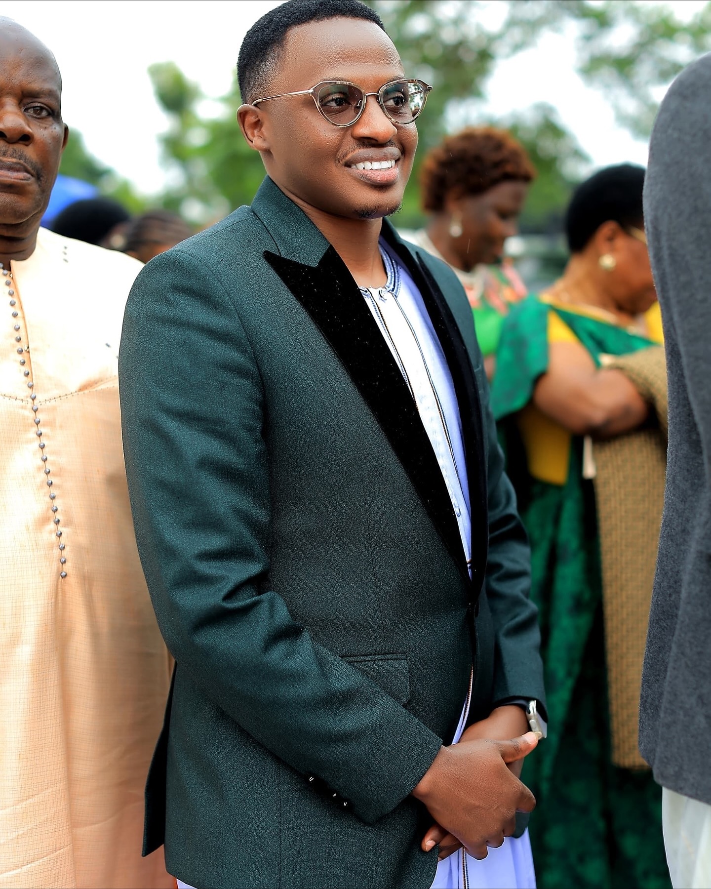 Traditional kanzu and tailored jacket for a Ugandan ceremony (traditional look 17)