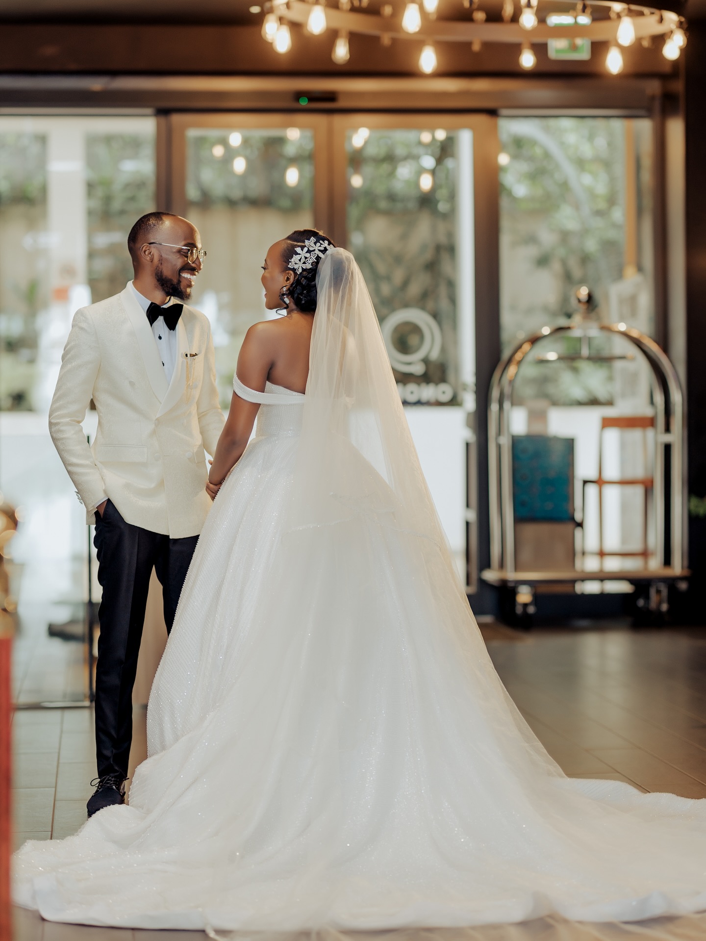 Coordinated groomsmen suits by The Looks Bespoke (weddings look 26)