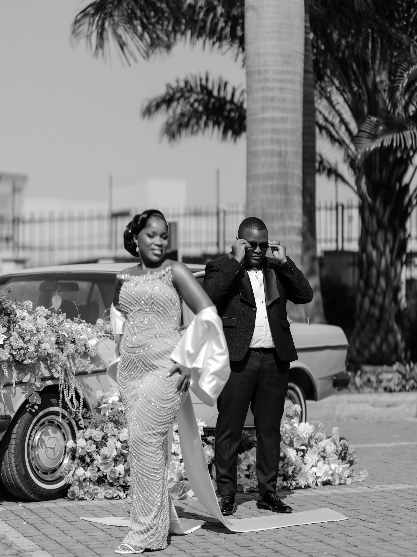 Coordinated groomsmen suits by The Looks Bespoke (weddings look 98)